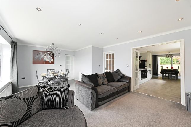 4, Langdale Drive, Dronfield photo 3