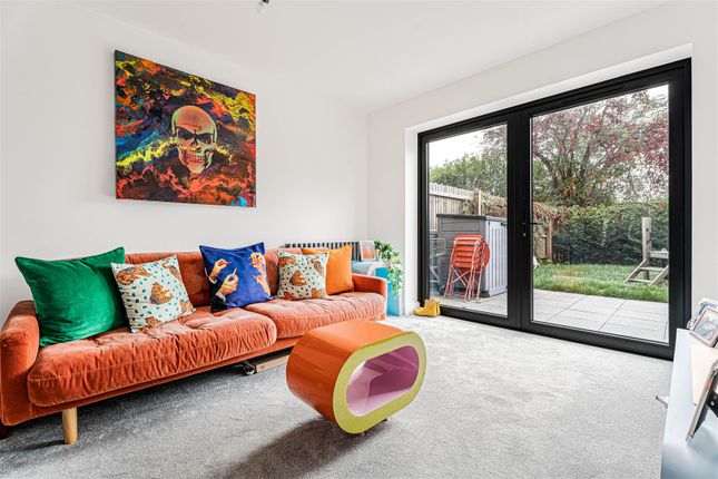 3, Gilbertson Road, Hertford photo 4