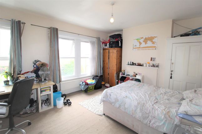 Thumbnail Property to rent in Searles Road, London