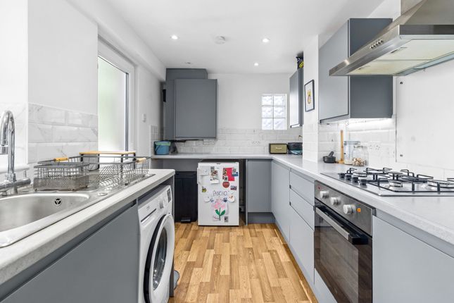 2 Addingham Road, Eastbourne photo 3