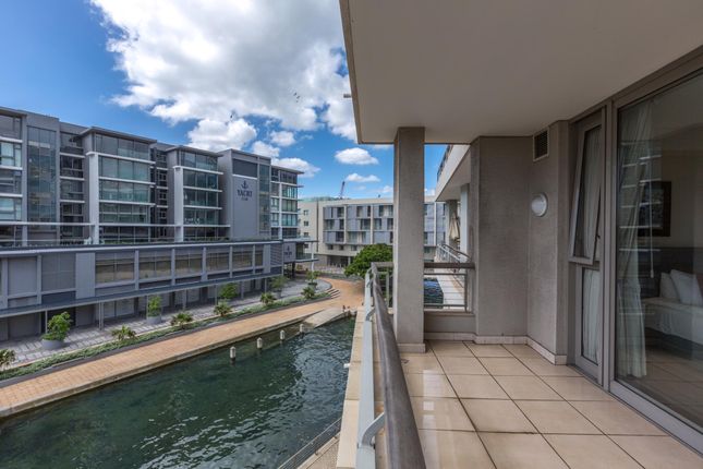 Apartment for sale in 407 Canal Quays, 1 Cast Anchor Way, Foreshore, City Bowl, Western Cape, South Africa