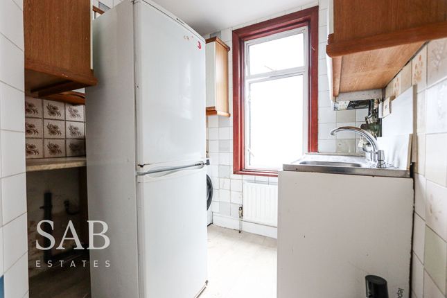 20a Lady Margaret Road, Southall photo 5