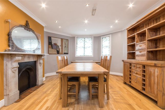 End terrace house for sale in Clissold Crescent, Stoke Newington