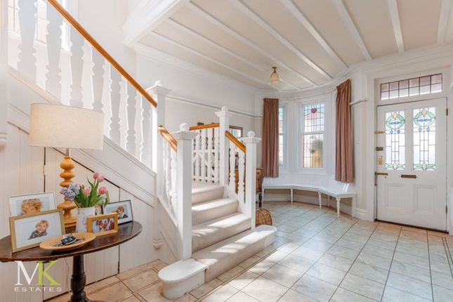 5 Richmond Park Crescent, Bournemouth photo 4