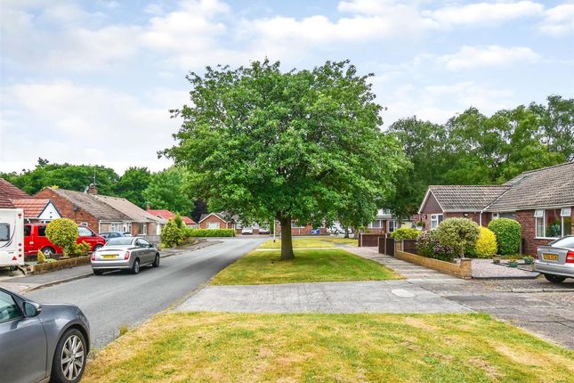 7 Lynalls Close, Congleton photo 2