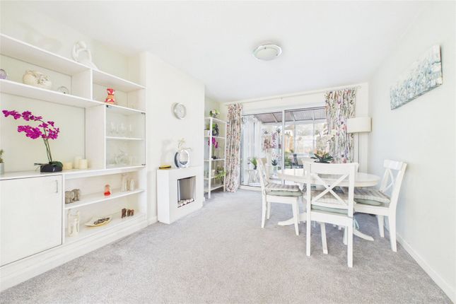 26, Stamford Road, Maidenhead photo 3