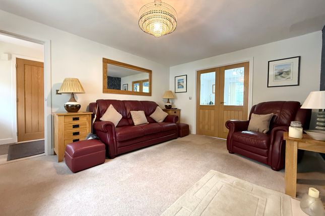 7 Llys Y Coed, Aberdare photo 3