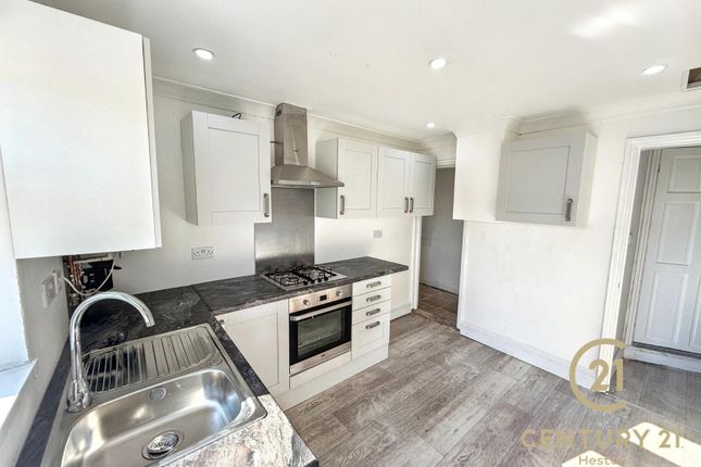 40, Orchard Avenue, HOUNSLOW photo 5