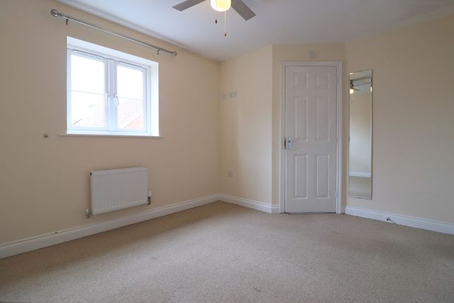 19 Northolt Way Kingsway, Gloucester photo 5