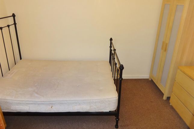 .19, Keith Park Road, Uxbridge photo 5