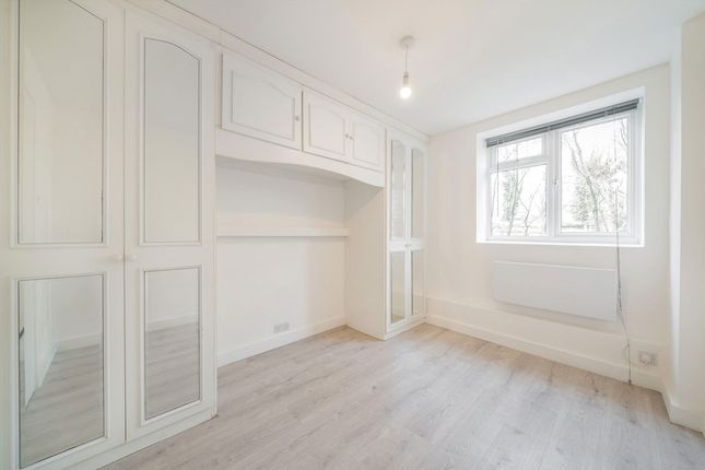 Flat 21, Parkside, East Acton Lane, London photo 4
