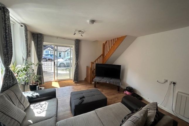 26 Beach Road West, Felixstowe photo 4