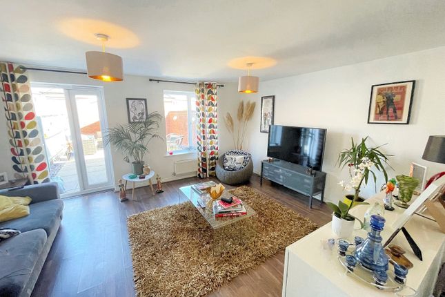 50, Lysaght Way, Lysaght Way photo 2