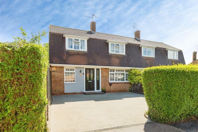 27, Redhall Drive, Hatfield photo 2