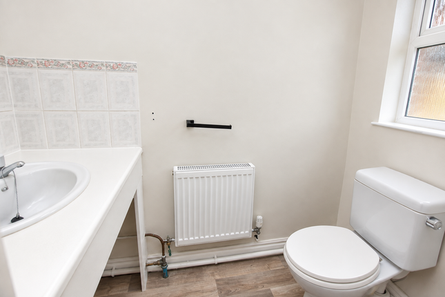 5, Donaldson Drive, Market Drayton photo 3