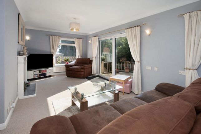 1 East Cliff Close, Dawlish photo 3