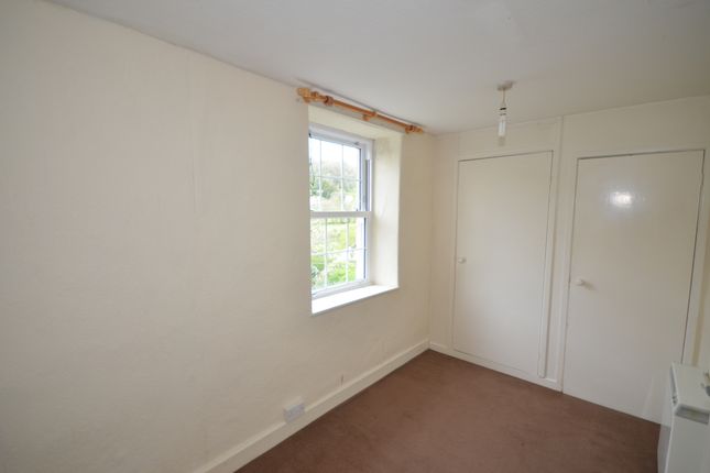 4, Pantydderwen, Llandre photo 4