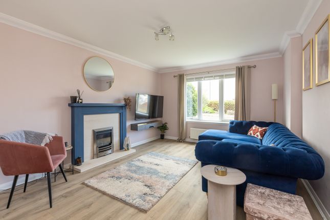 28, Balcomie Gardens, Kirkliston photo 2