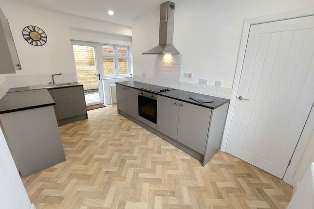 26 Brynbedw Road, Ferndale photo 2