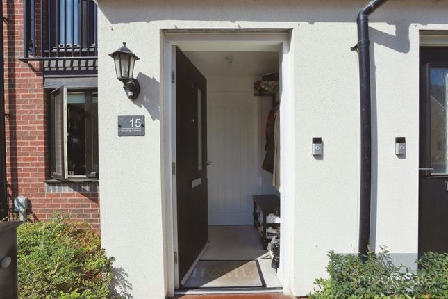 15, Grayling Avenue, Swindon photo 3