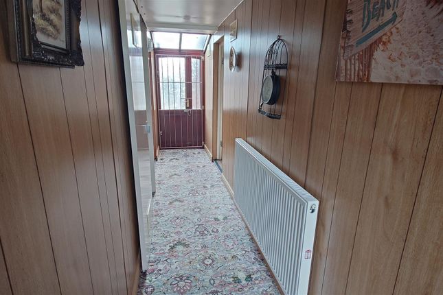 56, Acacia Road, Doncaster photo 4