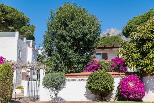 Villa for sale in Balcones De Sierra Blanca, El Rosario, Marbella, Málaga, Andalusia, Spain