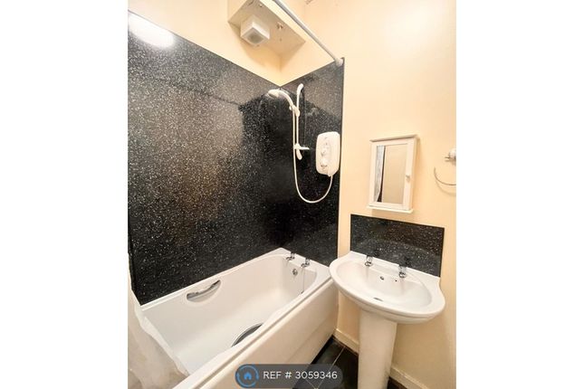 First Floor Right Flat, Holburn St, Aberdeen photo 5