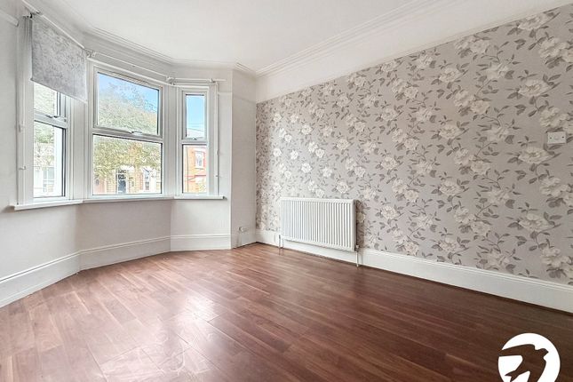 19, Viewland Road, London photo 4