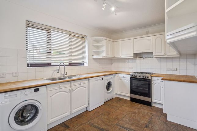 22a, Oaktree Road, Marlow photo 2