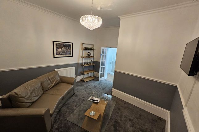 Room 20, St. Vincents Road, Westcliff On Sea photo 4