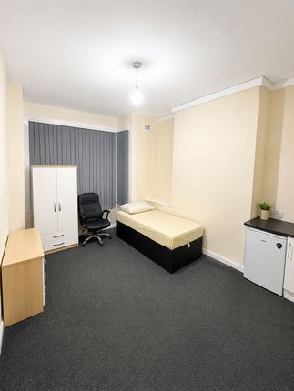 Flat 1, 120, Birmingham photo 4