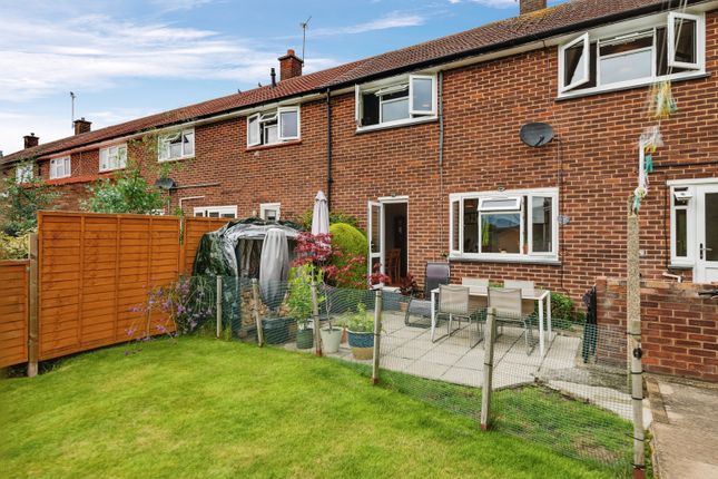 Terraced house for sale in Washington Drive, Cippenham, Slough