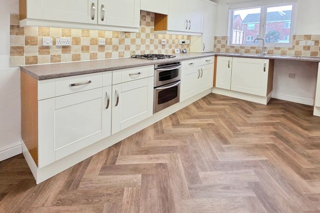 38, Orchard Close, Great Hale photo 4
