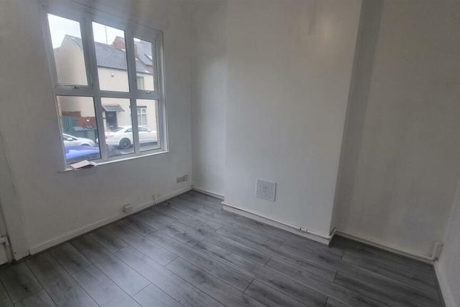 18 Springfield Road, Coventry photo 2