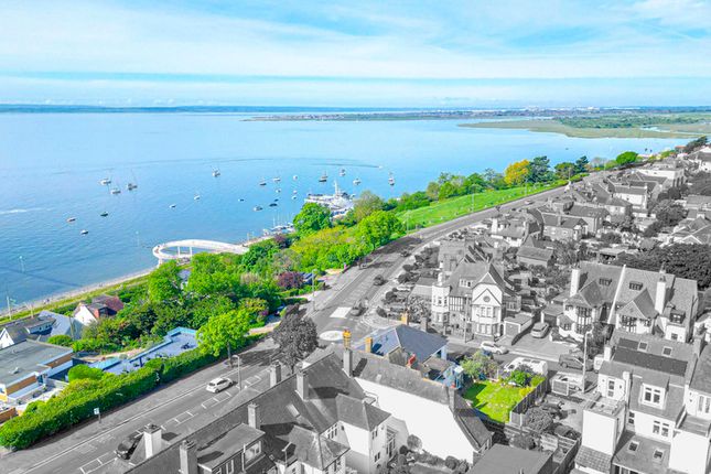 Thumbnail Flat for sale in Grand Parade, Leigh-On-Sea