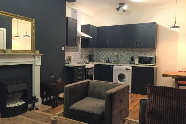 Flat to rent in Albion Road, Easter Road
