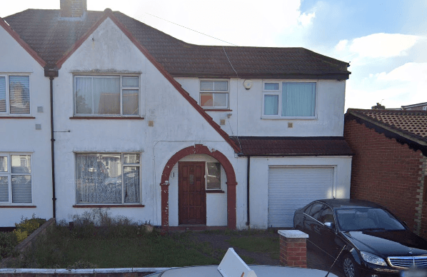 5 Bed Semi-Detached House To Rent The Warren, Hounslow Tw5 0Jw