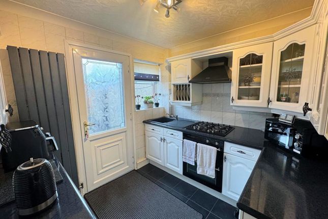 84, Hallfieldgate Lane, Alfreton photo 4