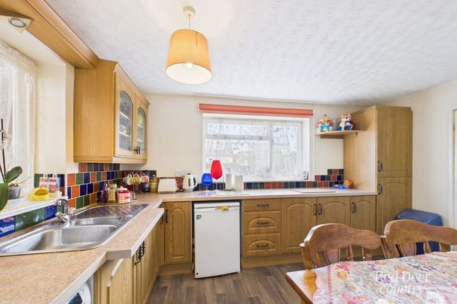 1, Whitecroft, Taunton photo 4