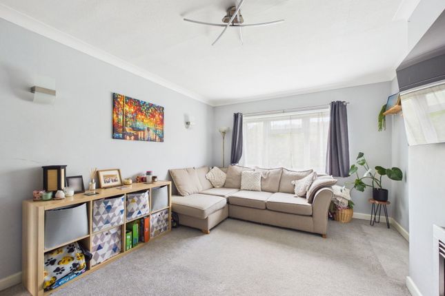 Valley Court, 304,Flat 3, Findon Road, Worthing photo 3