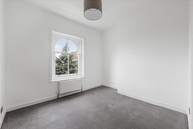 Flat to rent in King Street, Hamersmith