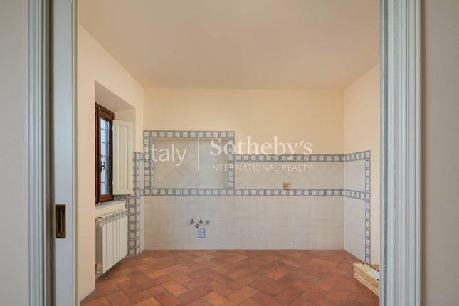 Apartment for sale in Via Poggiarsoli, Carmignano, Toscana