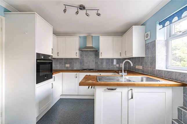 14 Kingswood Court,, Brewery Road, Surrey photo 4