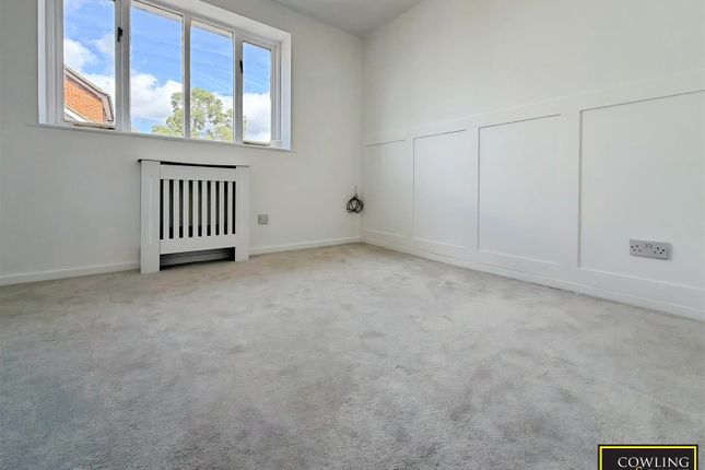 10, Robinia Close, Basildon photo 3