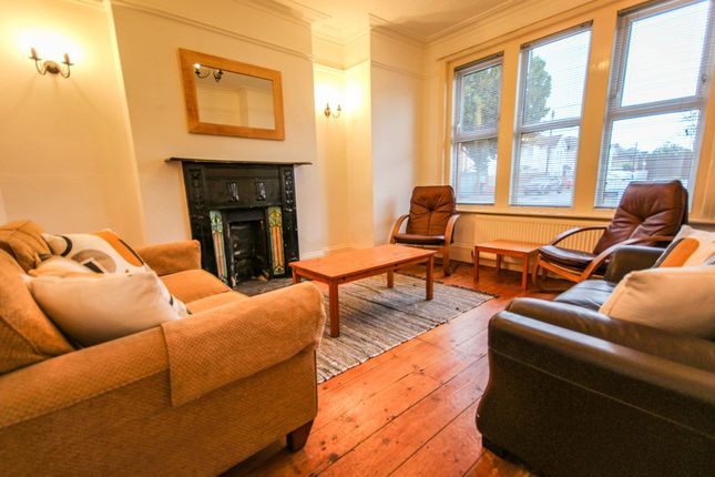 36 Curzon Road, Bournemouth photo 4