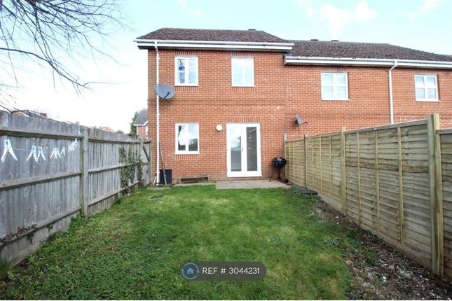 41, Jubilee Close, Salisbury photo 2
