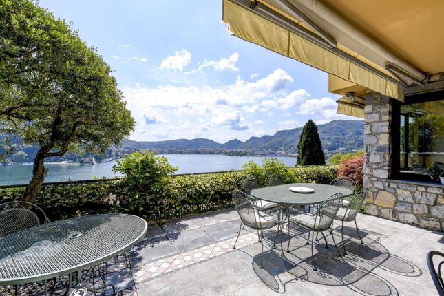 Villa for sale in Lake Como, Lombardy, Italy