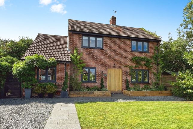 4-bed house on 6 Meadows Close, Newark, £450,000