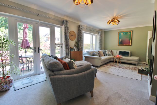 17, Alum Way, Fareham photo 4