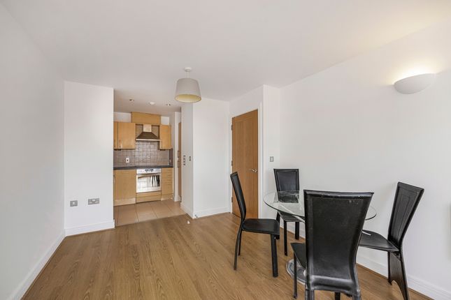 64 Granite, Windmill Lane, London photo 4
